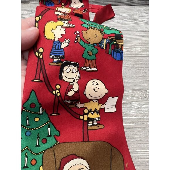 Peanuts Men's Snoopy Santa Claus Silk Neck Tie Christmas Holidays Charlie Brown - Picture 3 of 10